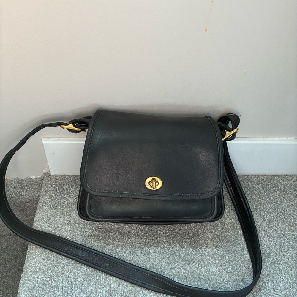 Vintage Coach Legacy Zip Crossbody Bag – No. 490-9051 – Classic Black Leather